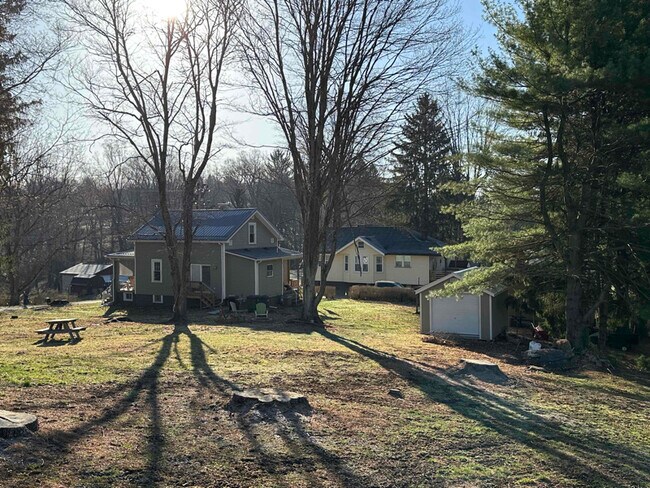 Foto del edificio - 35 Lyle Rd