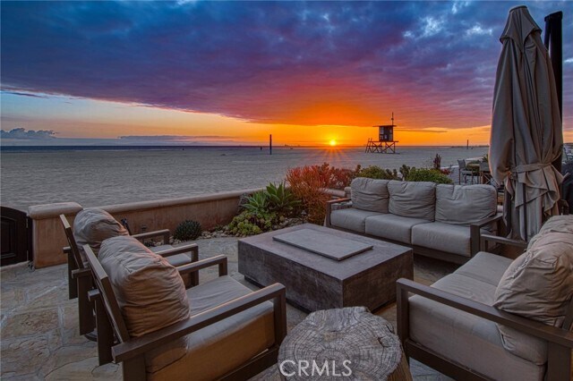 Primary Photo - 7004 W Oceanfront