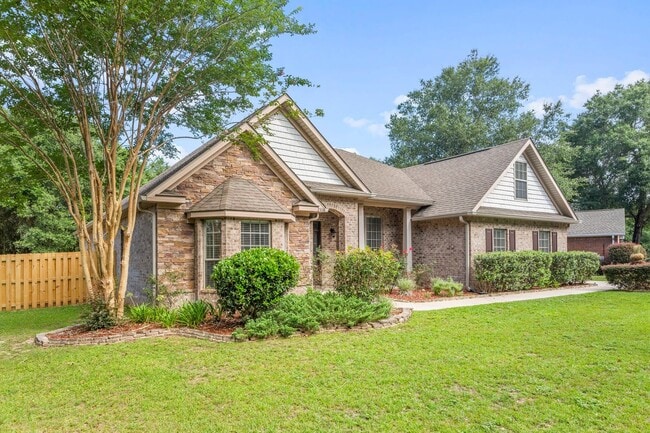 Building Photo - Luxury home in a premier neighborhood!
