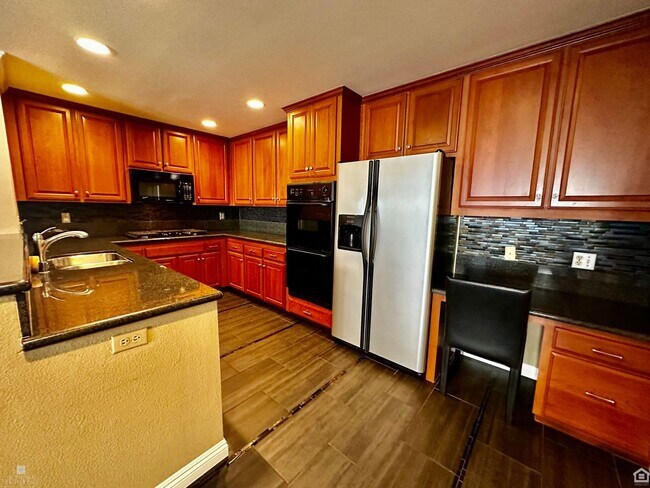 Foto del edificio - Attractive 3bd/2.5ba Townhouse in Sonoma Greens!