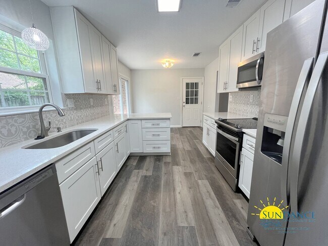 Building Photo - Beautifully Renovated 4-Bedroom Home on a ...