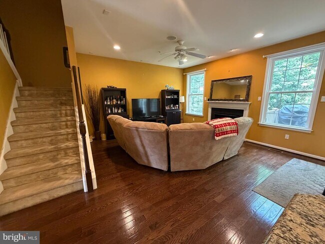 Foto del edificio - 2735 Keebler Ct