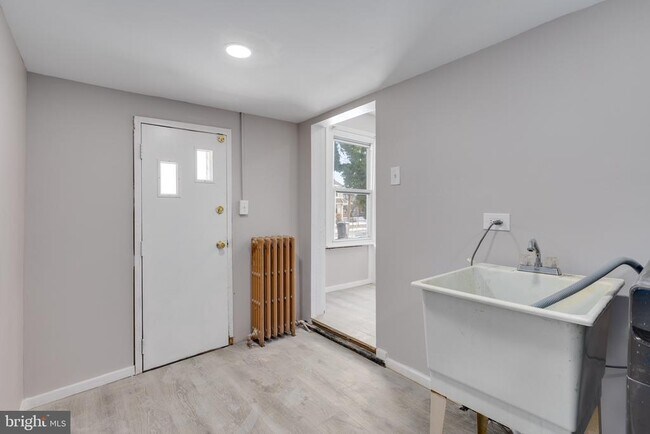 Foto del edificio - 4211 Garrett Rd