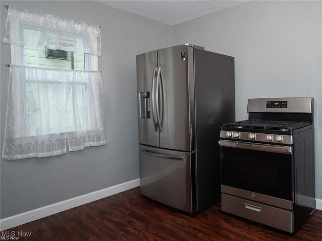 Foto del edificio - 1782 Beechwood St NE