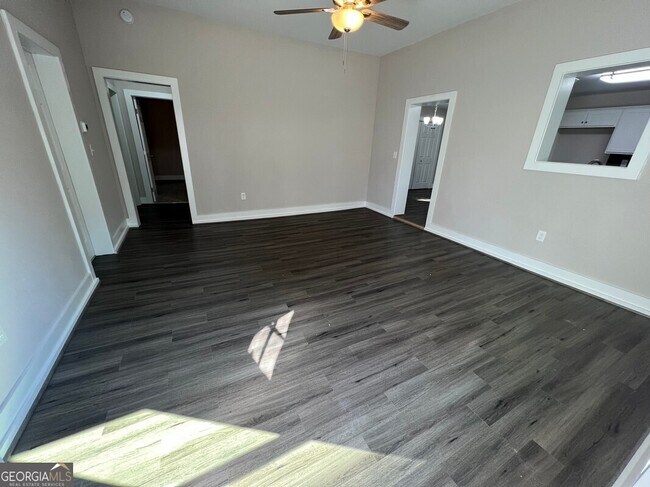 Foto del edificio - 6104 Blair St NE