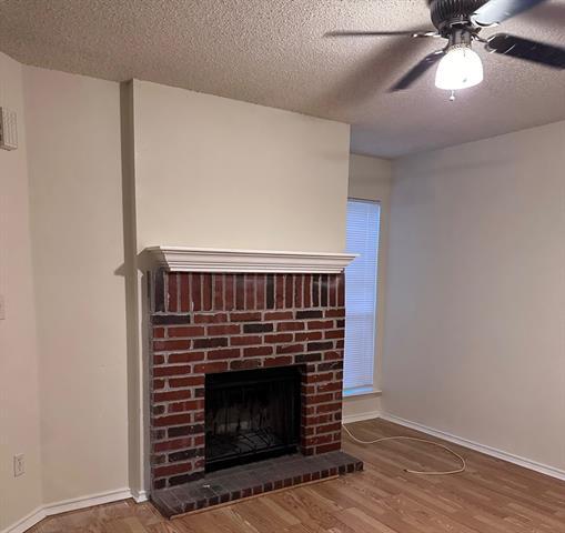 Foto del edificio - 912 Fairbanks Cir