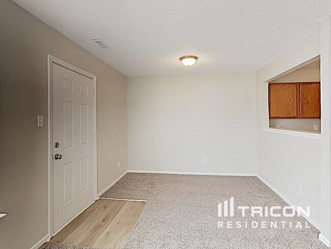 Foto del edificio - 2736 Redland Ln