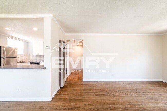 Foto del edificio - Upgraded 3 bed 1 bath unit in Los Angeles 90063