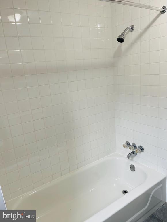 Foto del edificio - 6633 Torresdale Ave