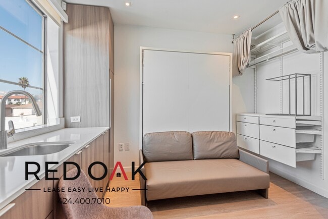 Foto del edificio - 11649 Mayfield Ave