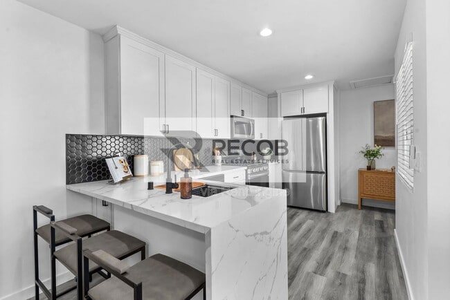 Foto del edificio - 8353 Ivory Coast Dr