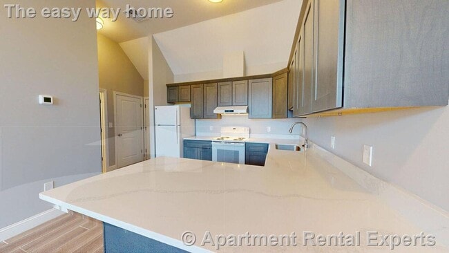 Building Photo - 51 Hill Rd