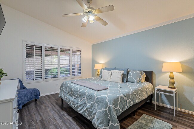 Foto del edificio - 3115 E Desert Ln
