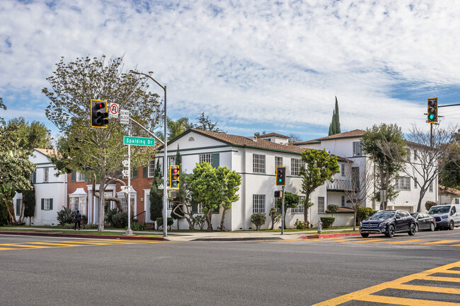 Foto del edificio - 9774 W Olympic Blvd