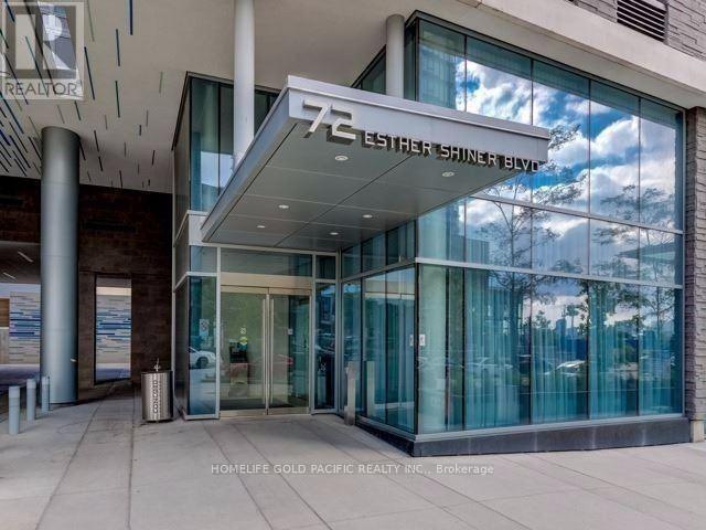 Photo du bâtiment - 72 Esther Shiner Blvd