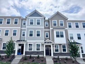 Building Photo - 4010 Silver Oak Ln