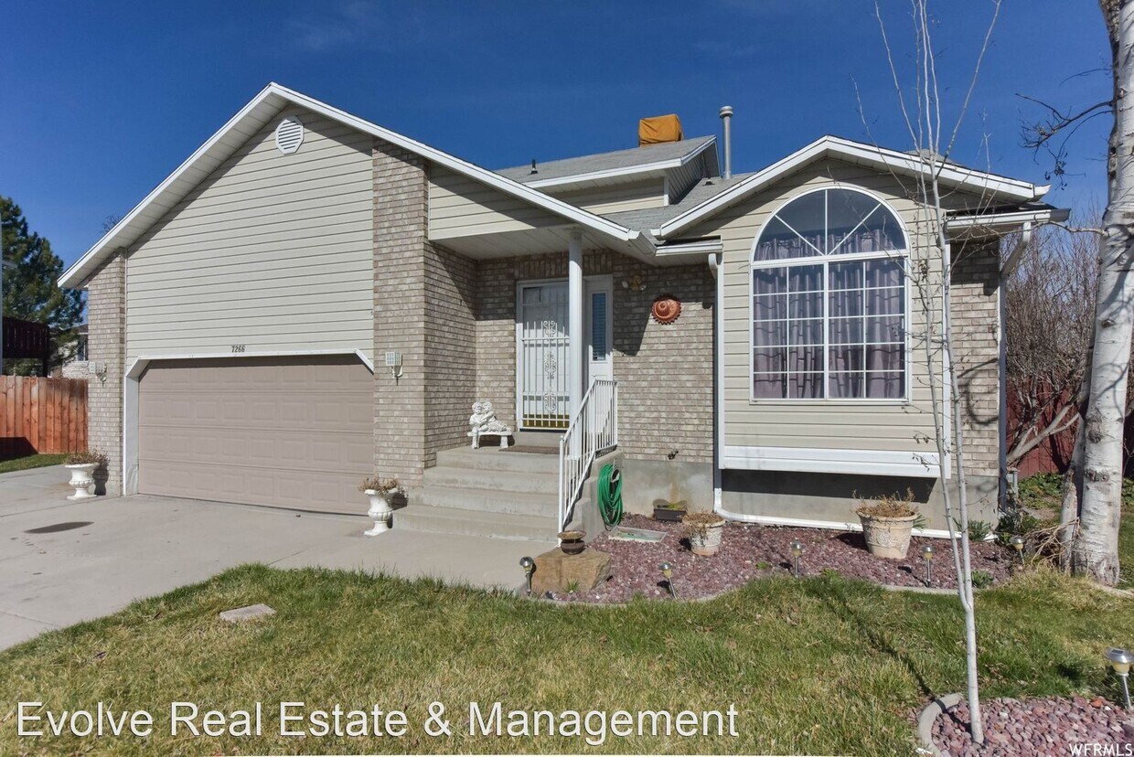 Foto principal - 4 br, 3.5 bath House - 7266 S Wimbledon Crt