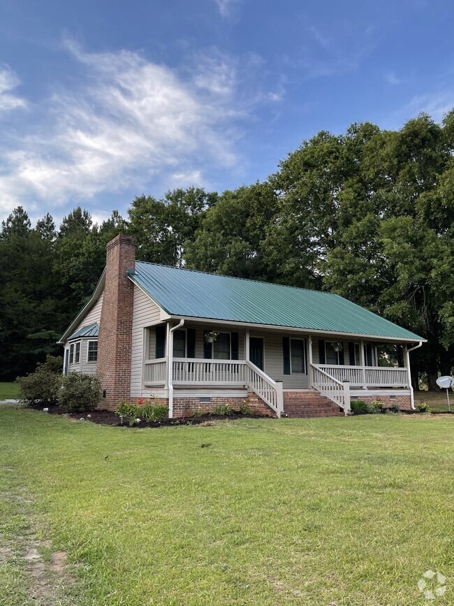 Building Photo - 1623 Cedar Rock Church Rd
