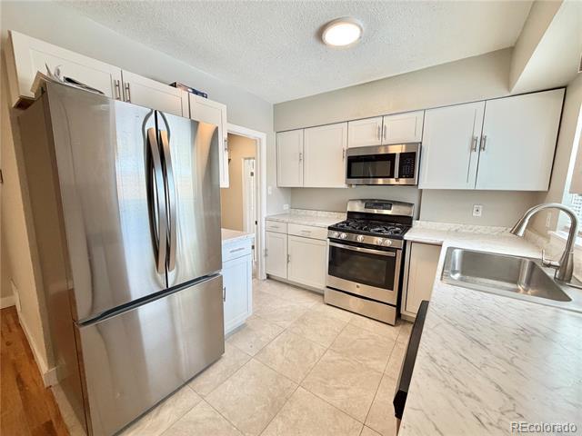 Foto del edificio - 988 Yates St