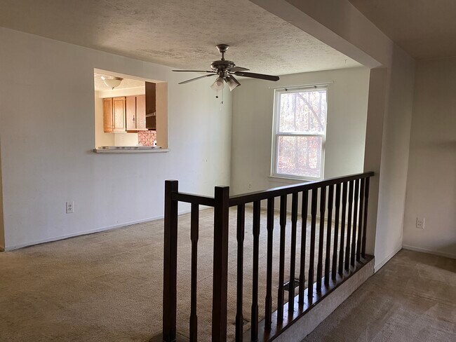 Foto del edificio - 16144 Henderson Ln