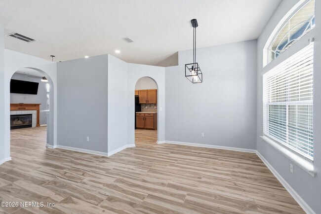 Building Photo - 13245 Milhouse Way