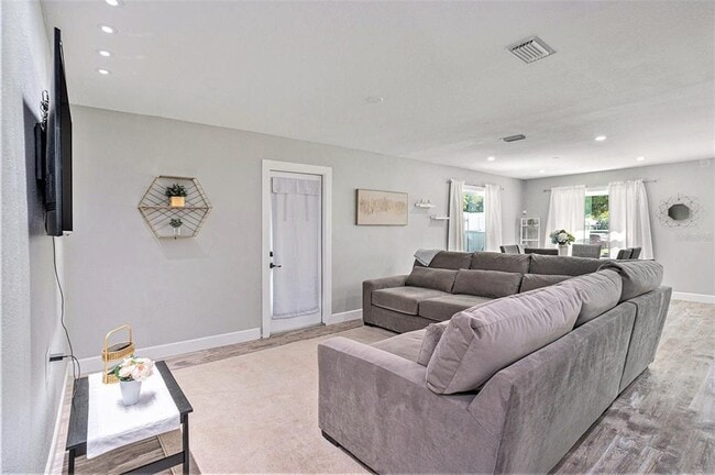 Foto del edificio - 3012 N Highland Ave