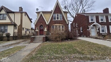 Building Photo - 4401 Buckingham
