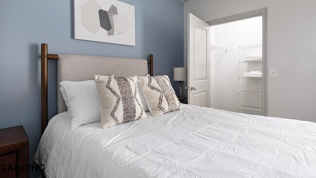 Foto del edificio - 15330 Liberty River Dr