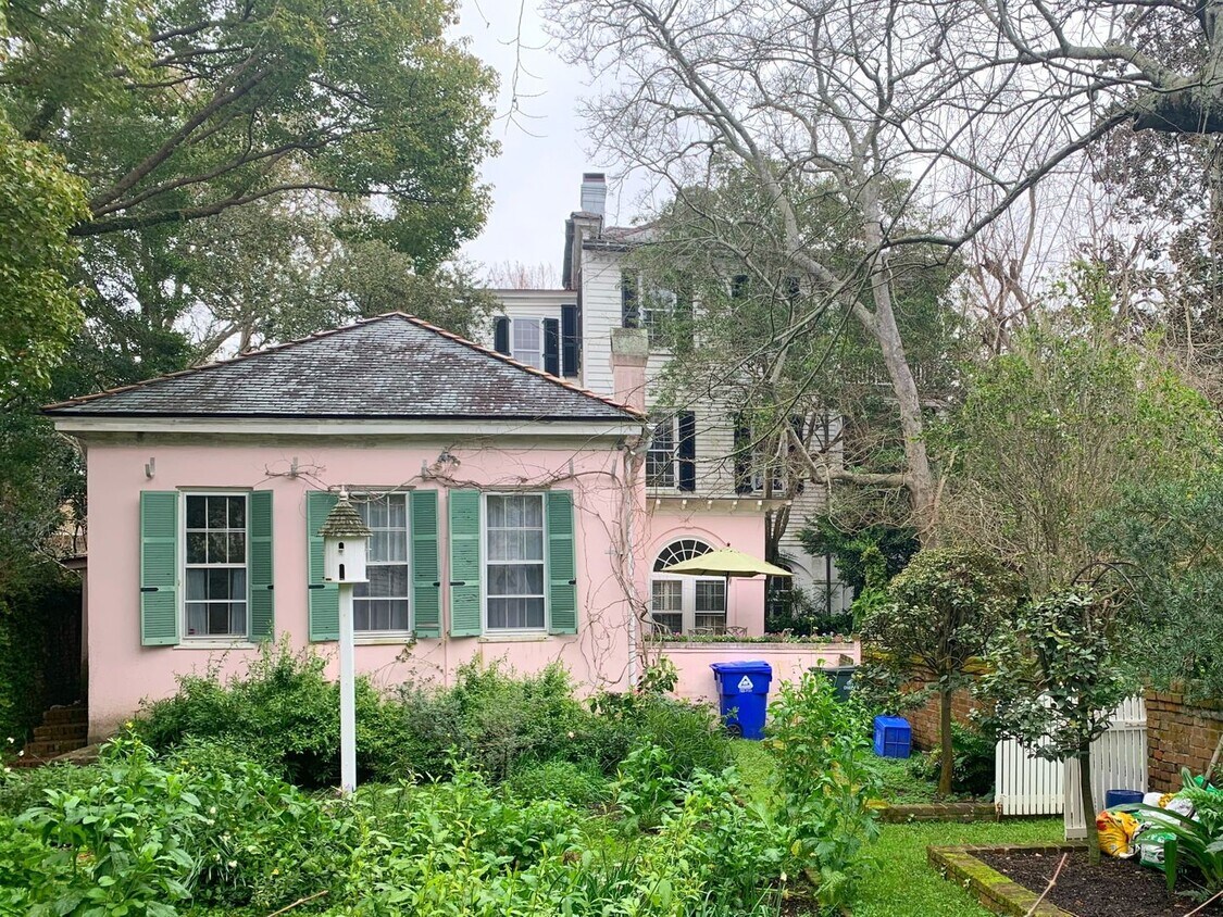 Charming Fully Furnished Garden CottageLlocated in South of Broad - Charming Fully Furnished Garden CottageLlocated in South of Broad