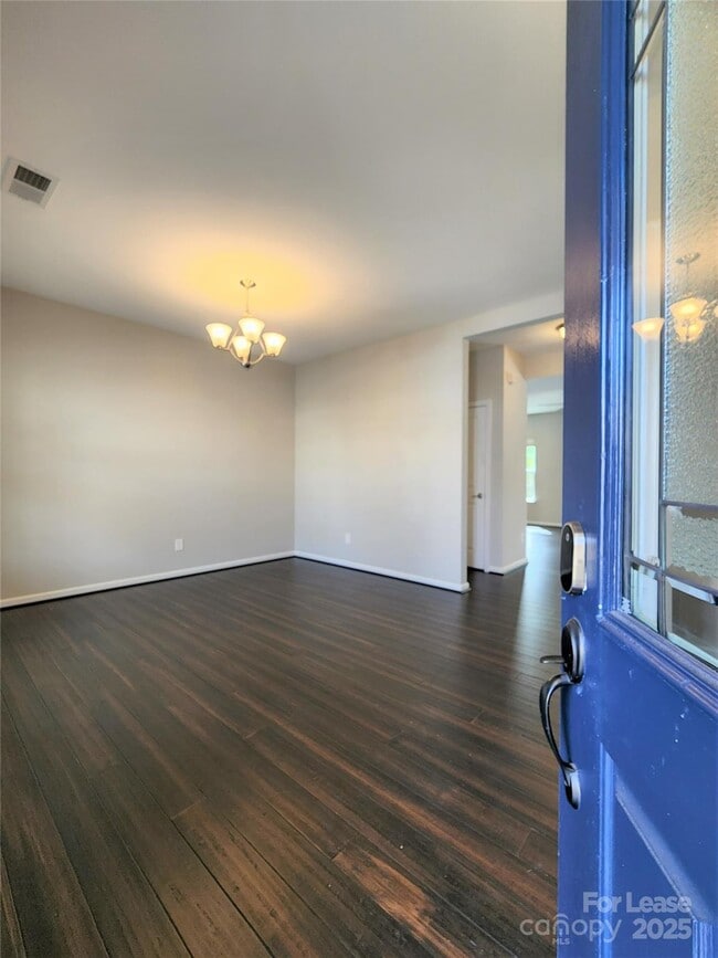 Building Photo - 1295 Farm Branch Dr SW
