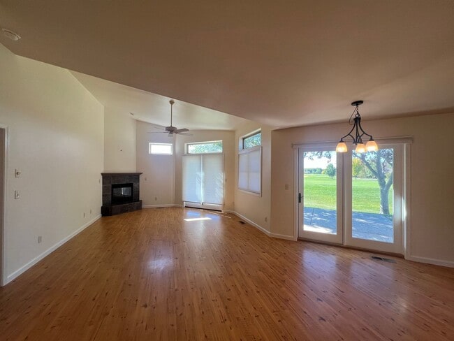Building Photo - Located on Bridger Golf Course