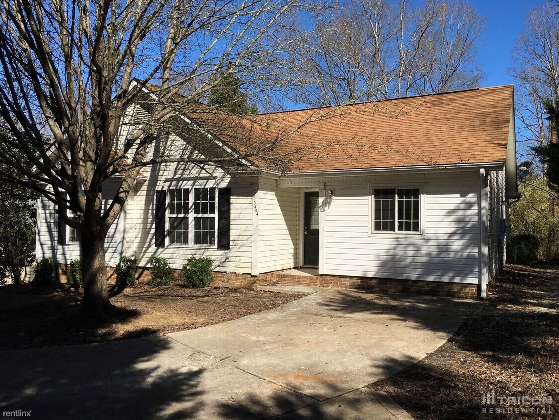 Primary Photo - 10404 Hyndman Ct
