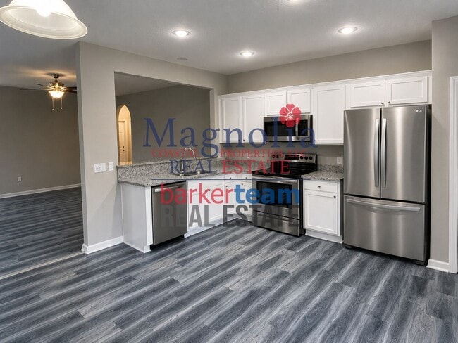 Building Photo - 3 Bedroom 2 Bathroom Home in Live Oak Subdivision - Richmond Hill