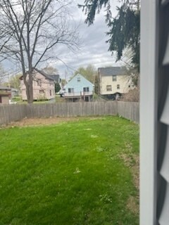 Building Photo - 232 Hall Ave. - 3 bedroom / 1 bathroom - $...