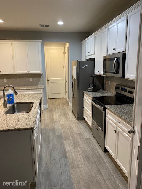 Building Photo - 3 br, 2.5 bath Townhome - 11652 Cambium Cr...