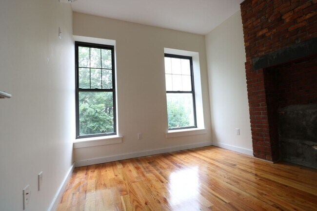 Building Photo - 1012 Fulton St