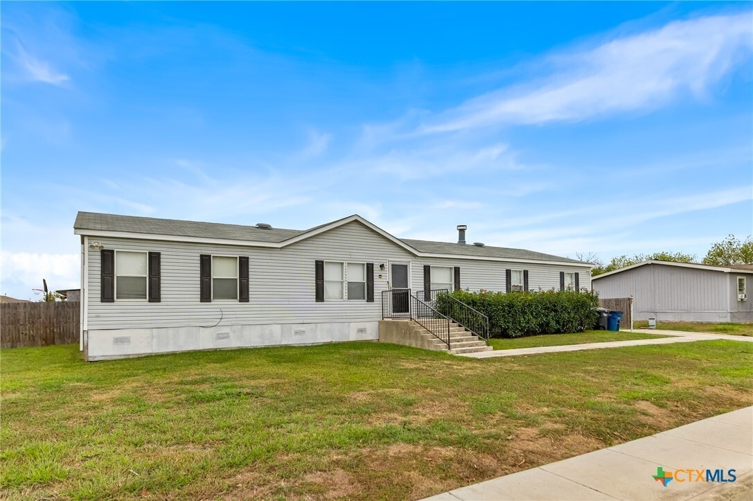 Primary Photo - 2676 Pahmeyer Rd