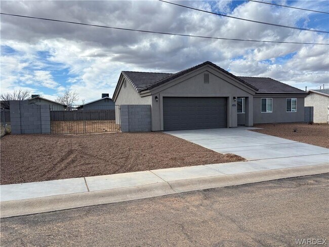 Foto del edificio - 3327 N Central St