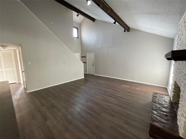 Building Photo - 412 Blue Valley Dr