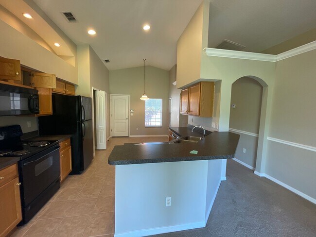 Building Photo - Luxury Home sitting on Golf Course in the ...