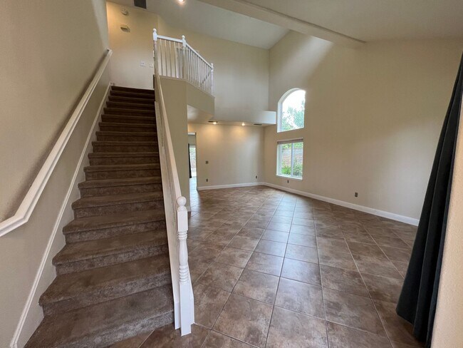 Foto del edificio - Gorgeous Private large lot in Rocklin!