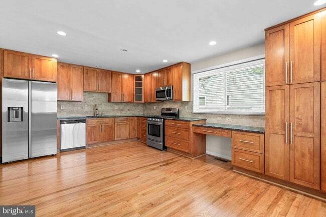 Foto del edificio - 9212 Chanute Dr