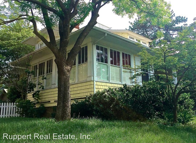 Foto del edificio - 3755 Northampton St NW