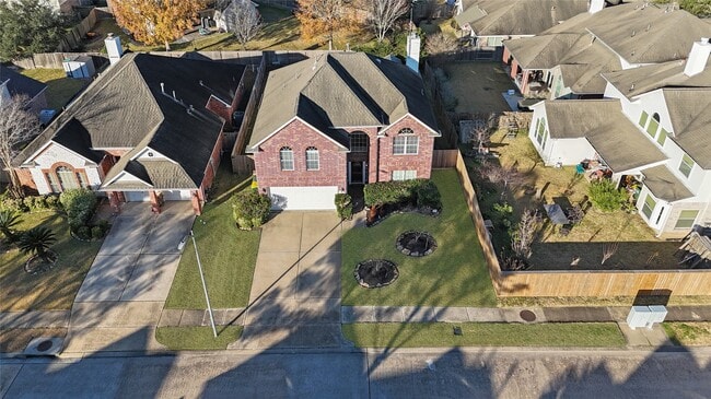 Building Photo - 2202 Drake Falls Dr