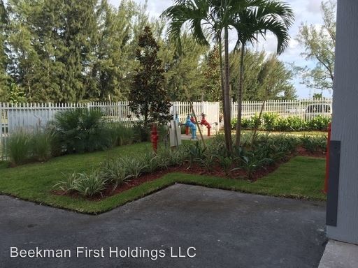 Building Photo - 3 br, 2 bath Apartment - 260 NW 71st Avenue