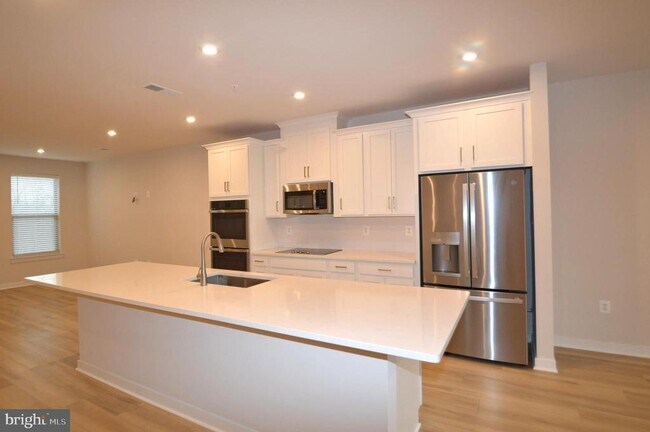 Foto del edificio - 13651 Innovation Station Lp