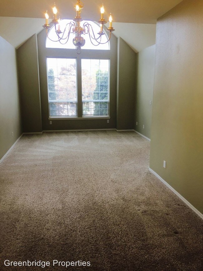 Building Photo - 4 br, 2.5 bath House - 16664 NW Avondale Dr