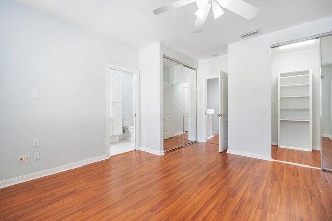 Building Photo - 329 Legare Ct