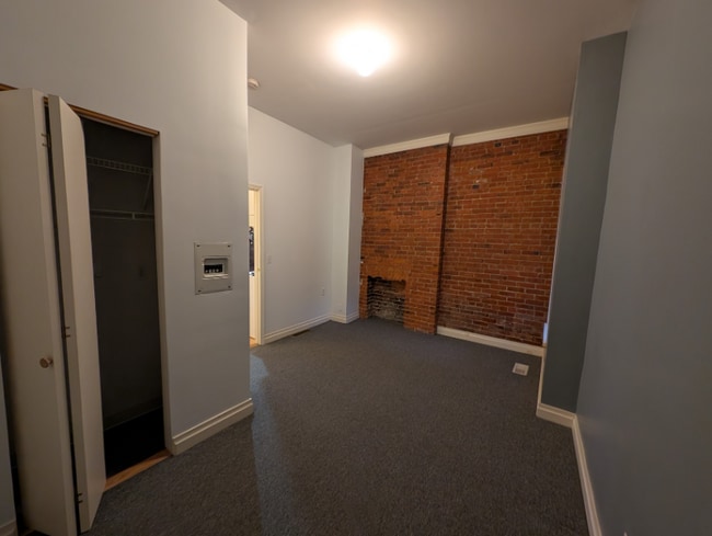 Building Photo - 158 Park St