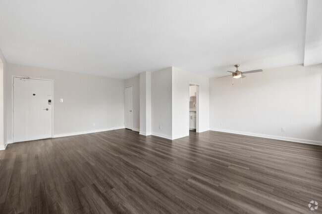 1 BD, 1 BA - 798 SF - Wellington